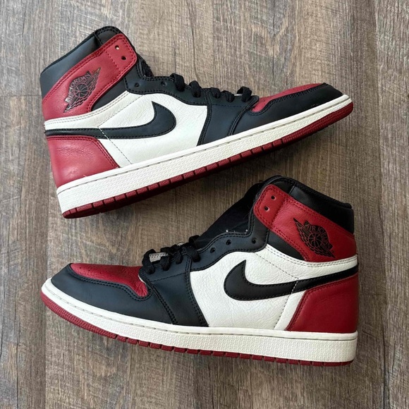 Nike Air Jordan 1 Retro High OG Bred Toe 2018 Red Black White - Picture 3 of 11